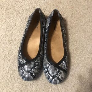 Vionic Snakeskin 11 Wide Ballet Flats
